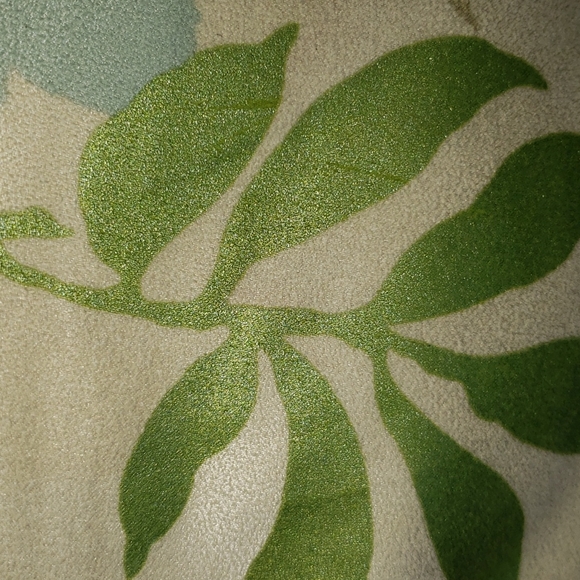 Pillows - Picture 5 of 7